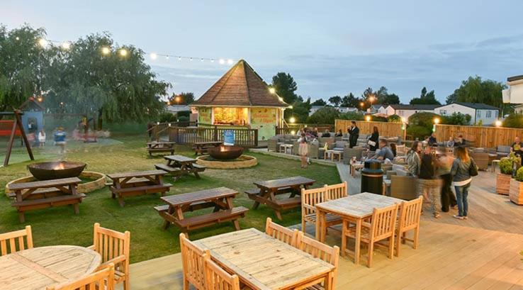 Southview Holiday Park The Elms 斯凯格内斯 外观 照片